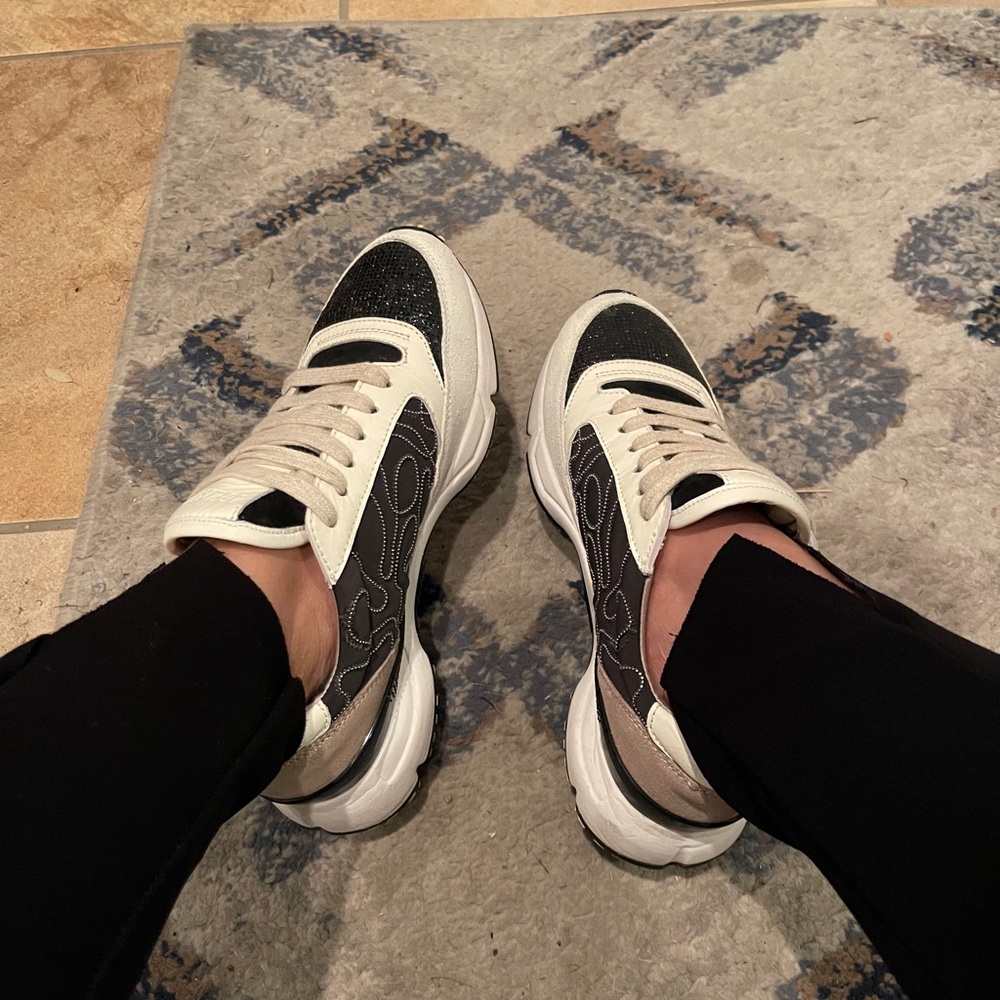 Brunello Cucinelli Women's Black and White Leather Sneakers